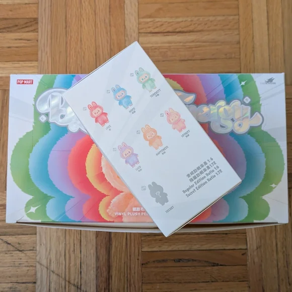 POP MART Happiness Big Into Energy Vinyl Face Labubu AUTHENTIC - Picture 3 of 6